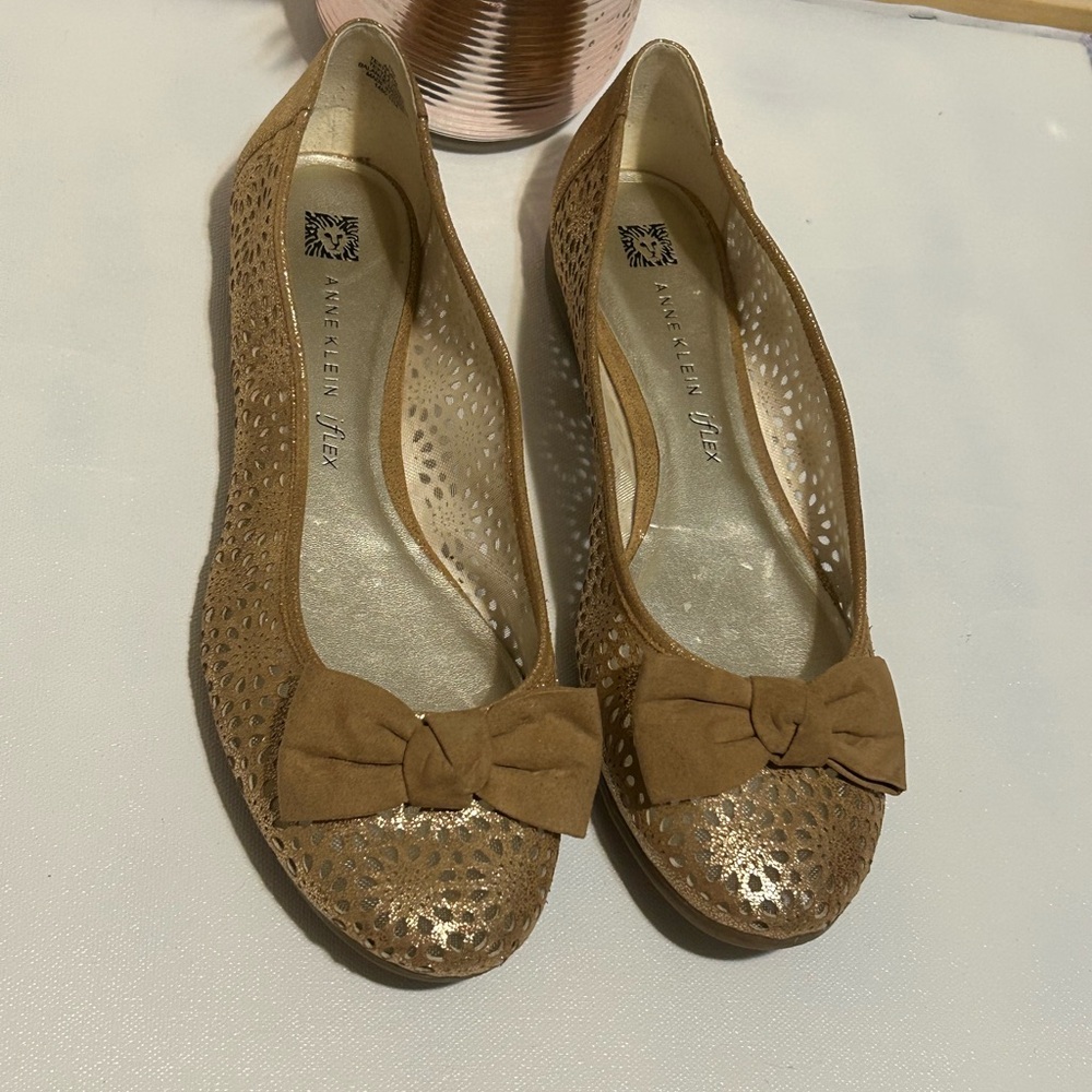 Calvin Klein Women's Tan Ballet Flats